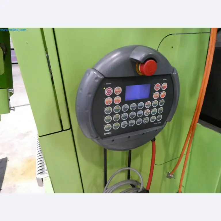 Engel Spritzgießmaschinen und Maschinen aus der Kunststoffindustrie-6