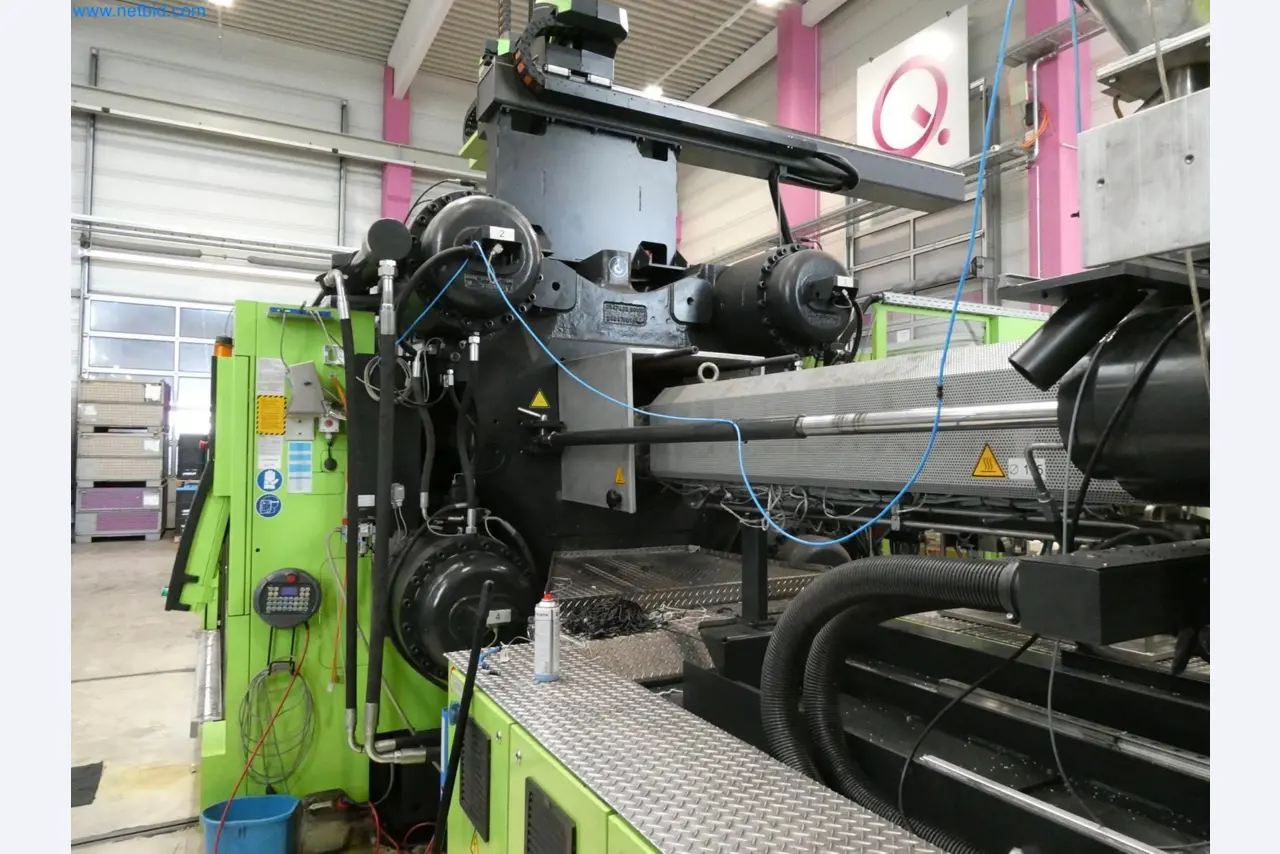 Engel Spritzgießmaschinen und Maschinen aus der Kunststoffindustrie-7