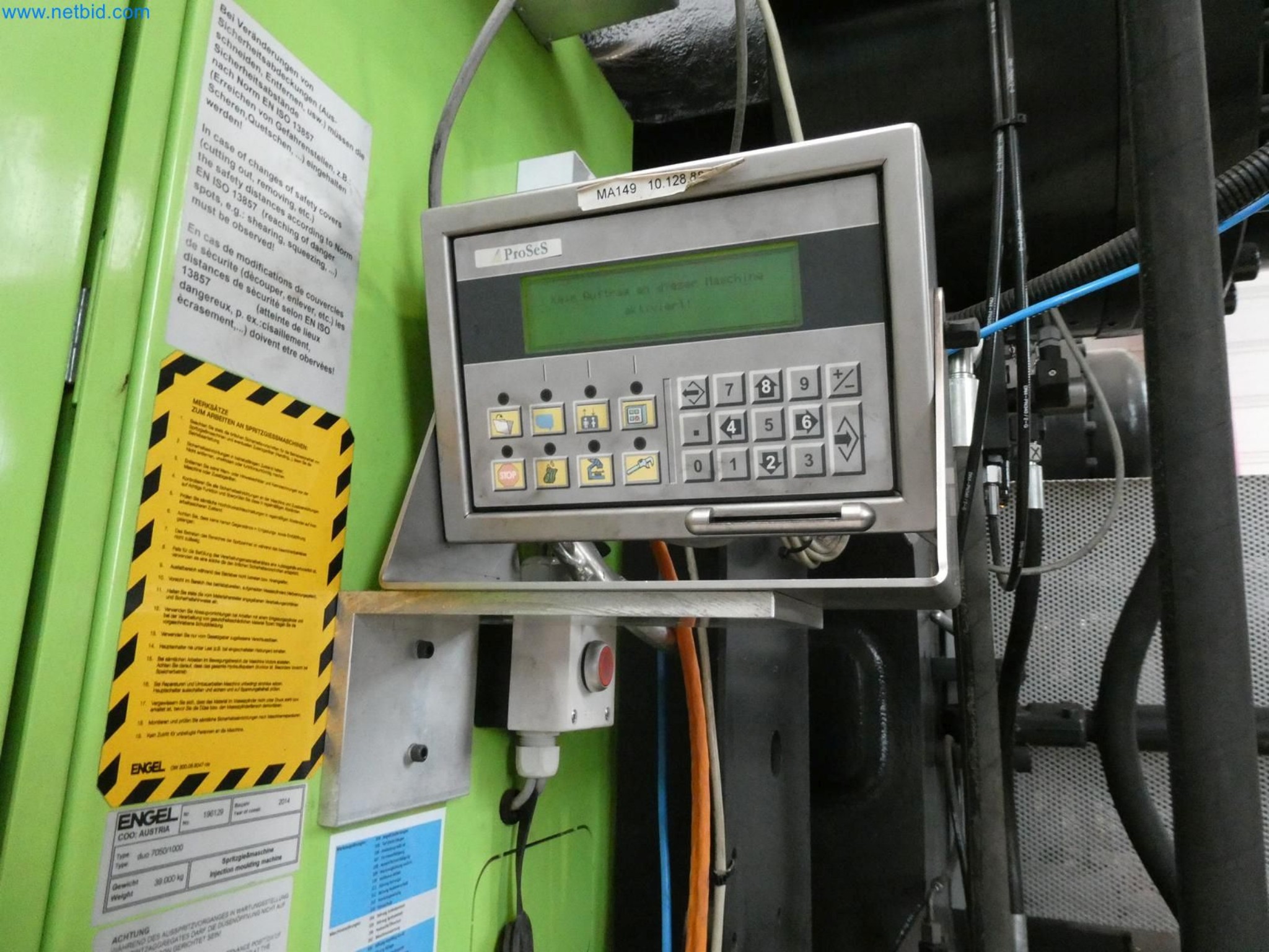Engel Spritzgießmaschinen und Maschinen aus der Kunststoffindustrie-8