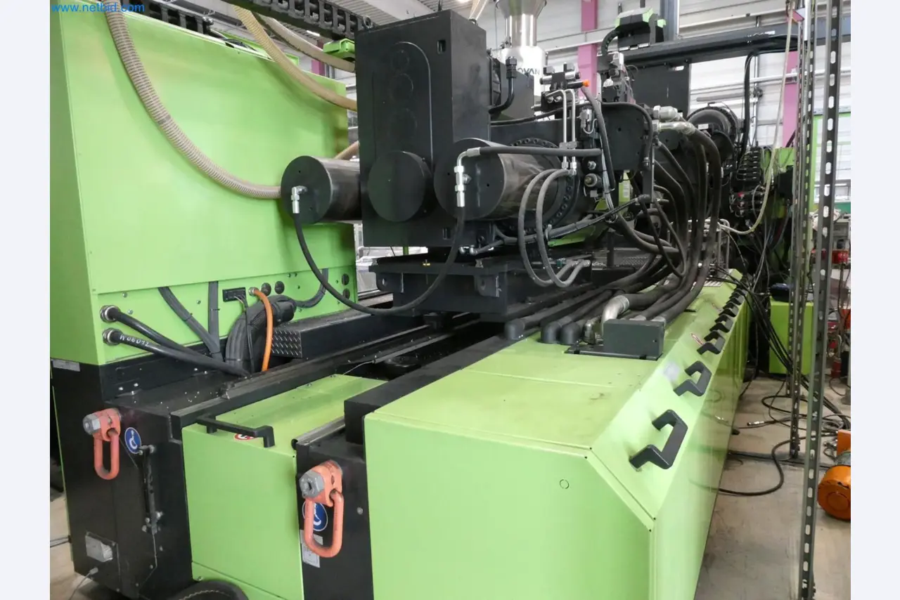 Engel Spritzgießmaschinen und Maschinen aus der Kunststoffindustrie-9