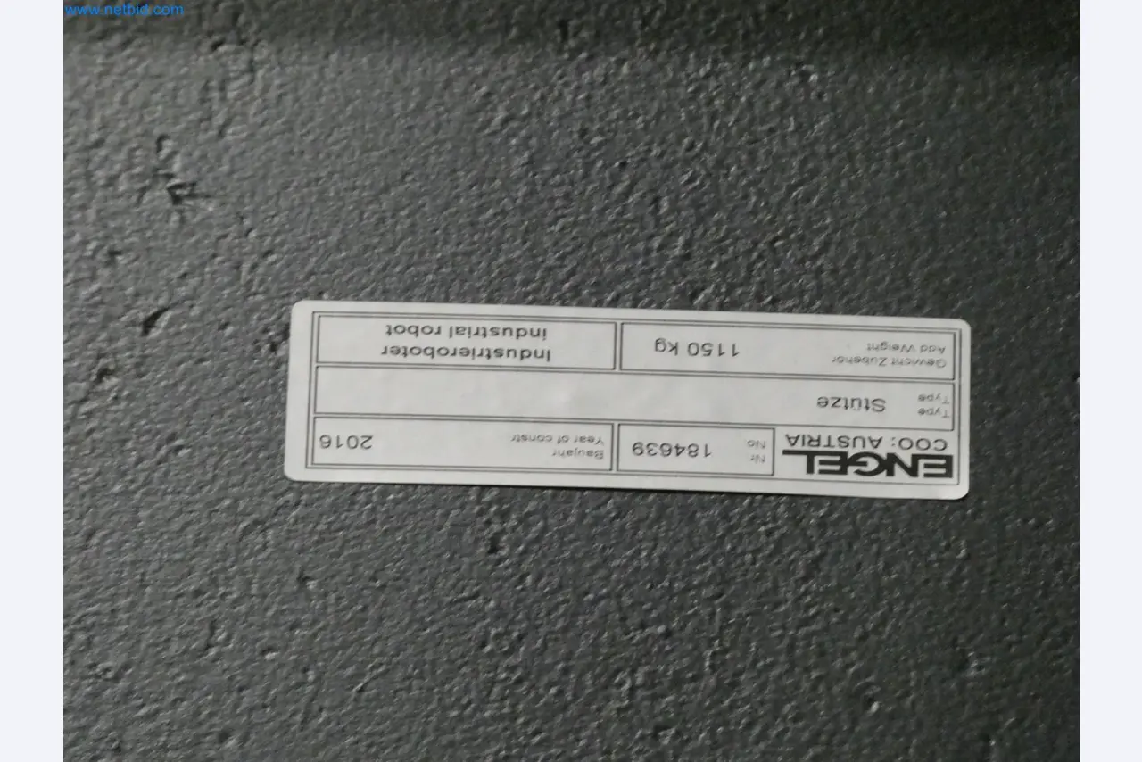 Engel Spritzgießmaschinen und Maschinen aus der Kunststoffindustrie-11