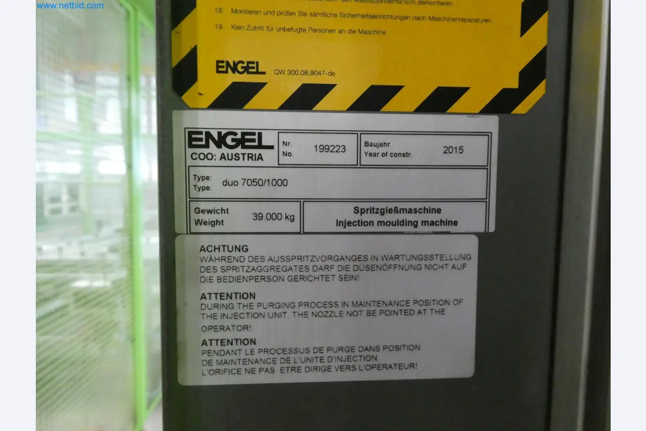 Engel Spritzgießmaschinen und Maschinen aus der Kunststoffindustrie-12