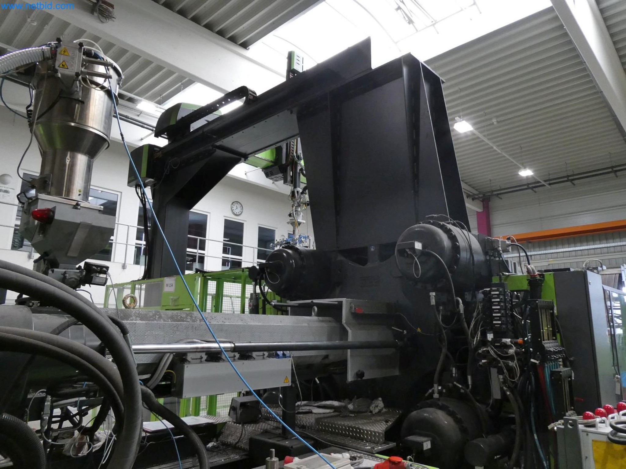 Engel Spritzgießmaschinen und Maschinen aus der Kunststoffindustrie-14