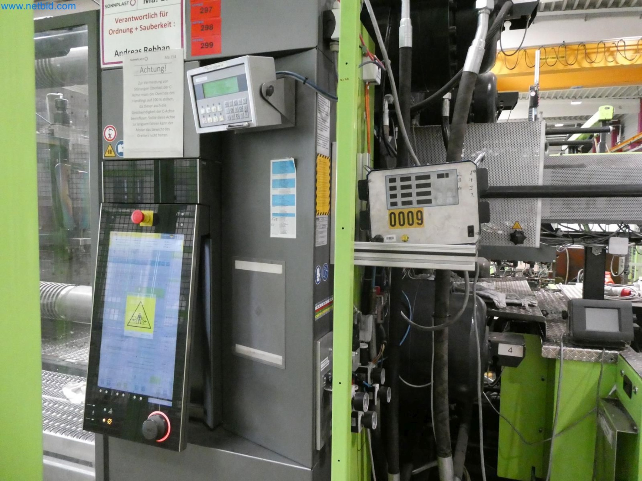 Engel Spritzgießmaschinen und Maschinen aus der Kunststoffindustrie-4