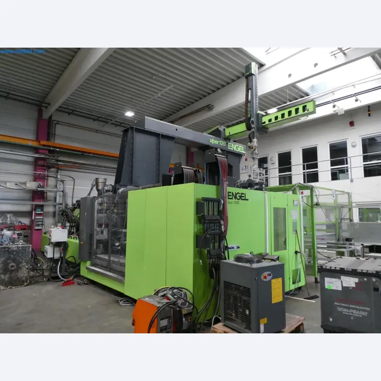 Engel Spritzgießmaschinen und Maschinen aus der Kunststoffindustrie-6