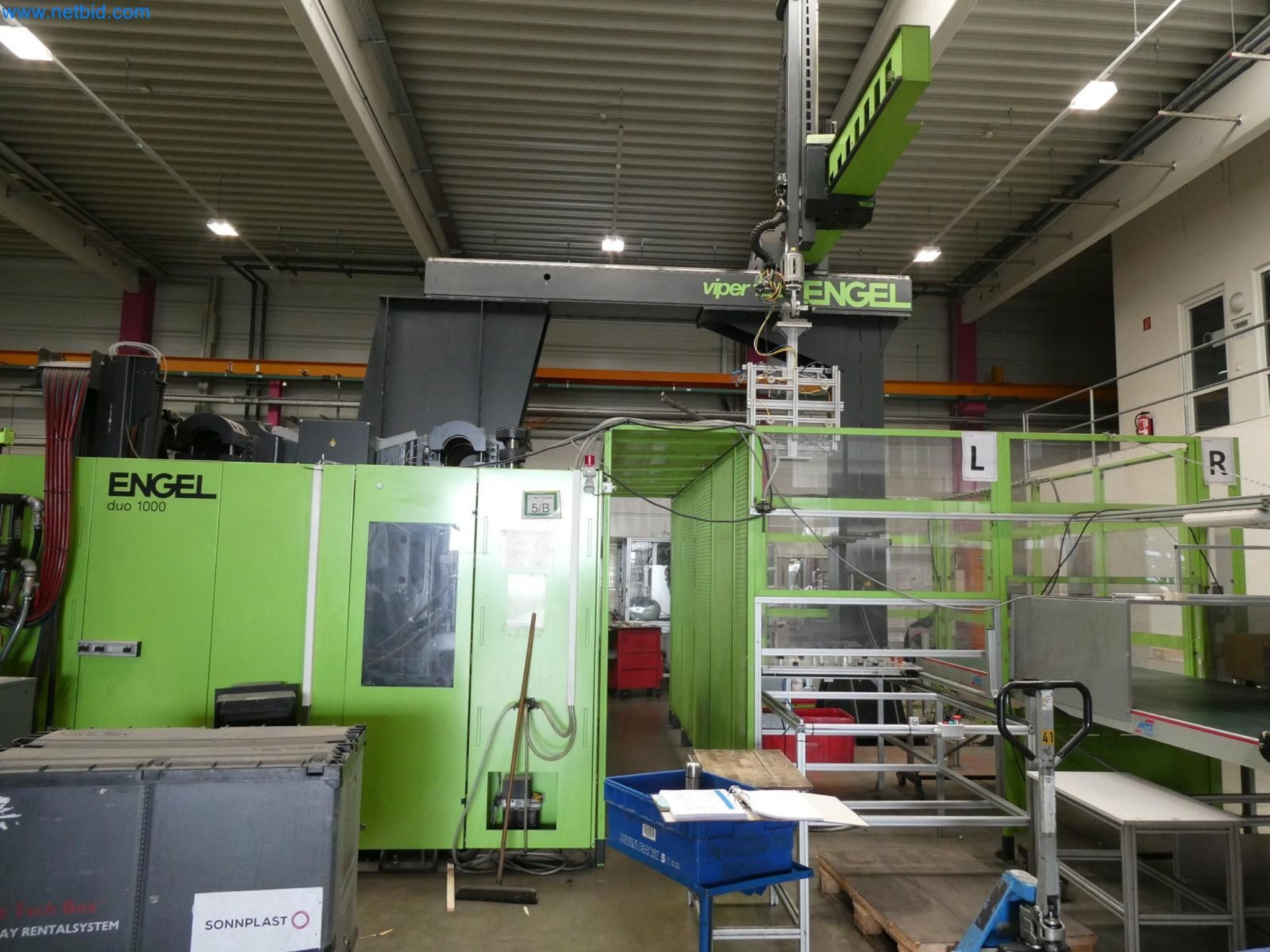 Engel Spritzgießmaschinen und Maschinen aus der Kunststoffindustrie-7