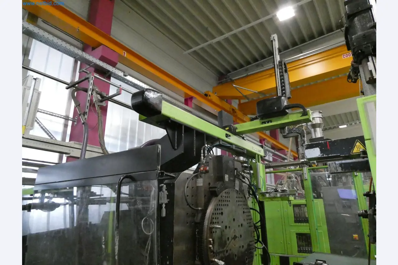 Engel Spritzgießmaschinen und Maschinen aus der Kunststoffindustrie-11