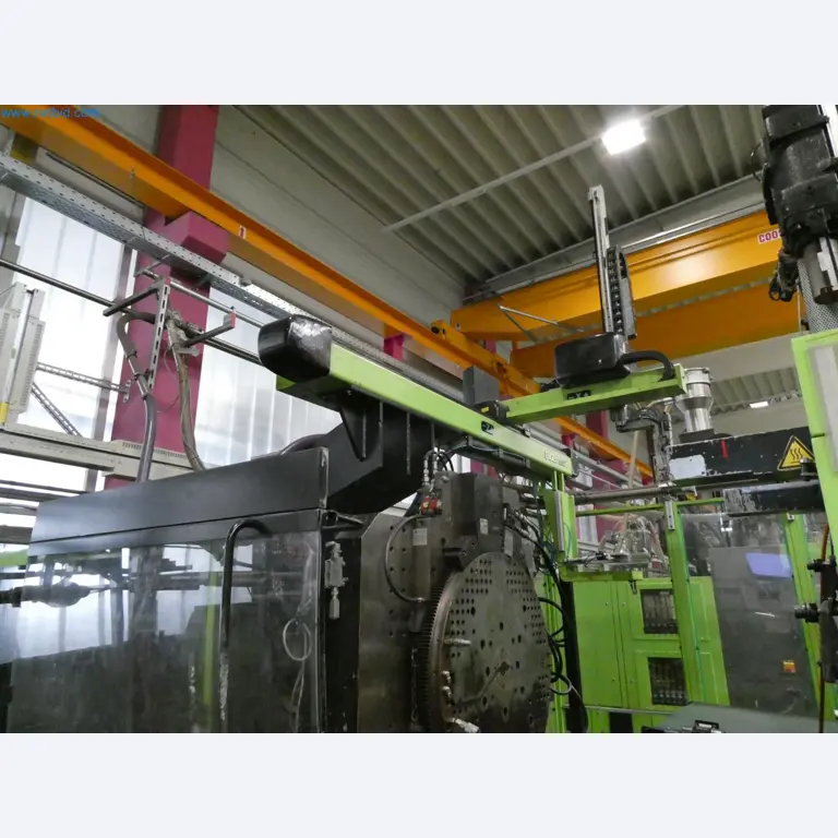 Engel Spritzgießmaschinen und Maschinen aus der Kunststoffindustrie-11