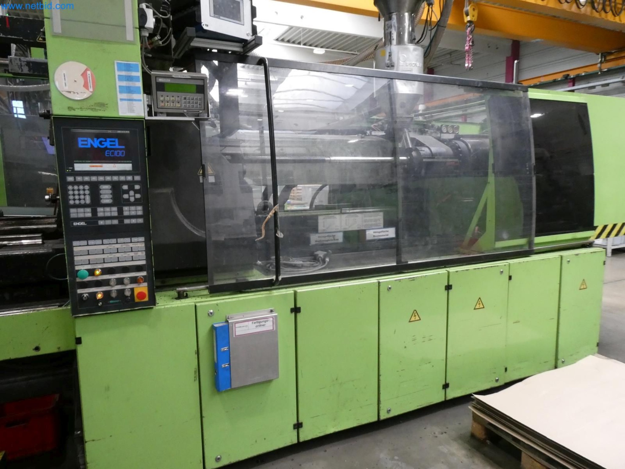 Engel Spritzgießmaschinen und Maschinen aus der Kunststoffindustrie-4