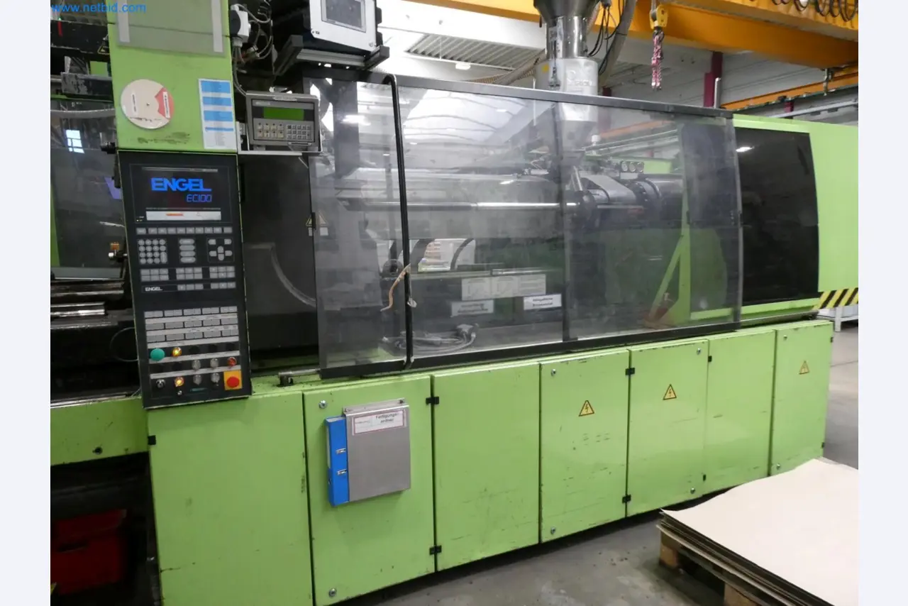 Engel Spritzgießmaschinen und Maschinen aus der Kunststoffindustrie-4