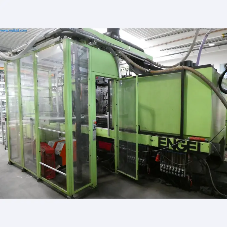 Engel Spritzgießmaschinen und Maschinen aus der Kunststoffindustrie-6