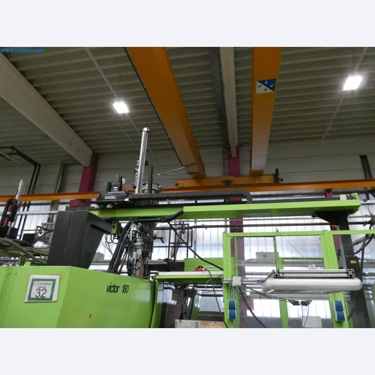 Engel Spritzgießmaschinen und Maschinen aus der Kunststoffindustrie-10