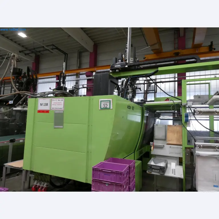 Engel Spritzgießmaschinen und Maschinen aus der Kunststoffindustrie-2