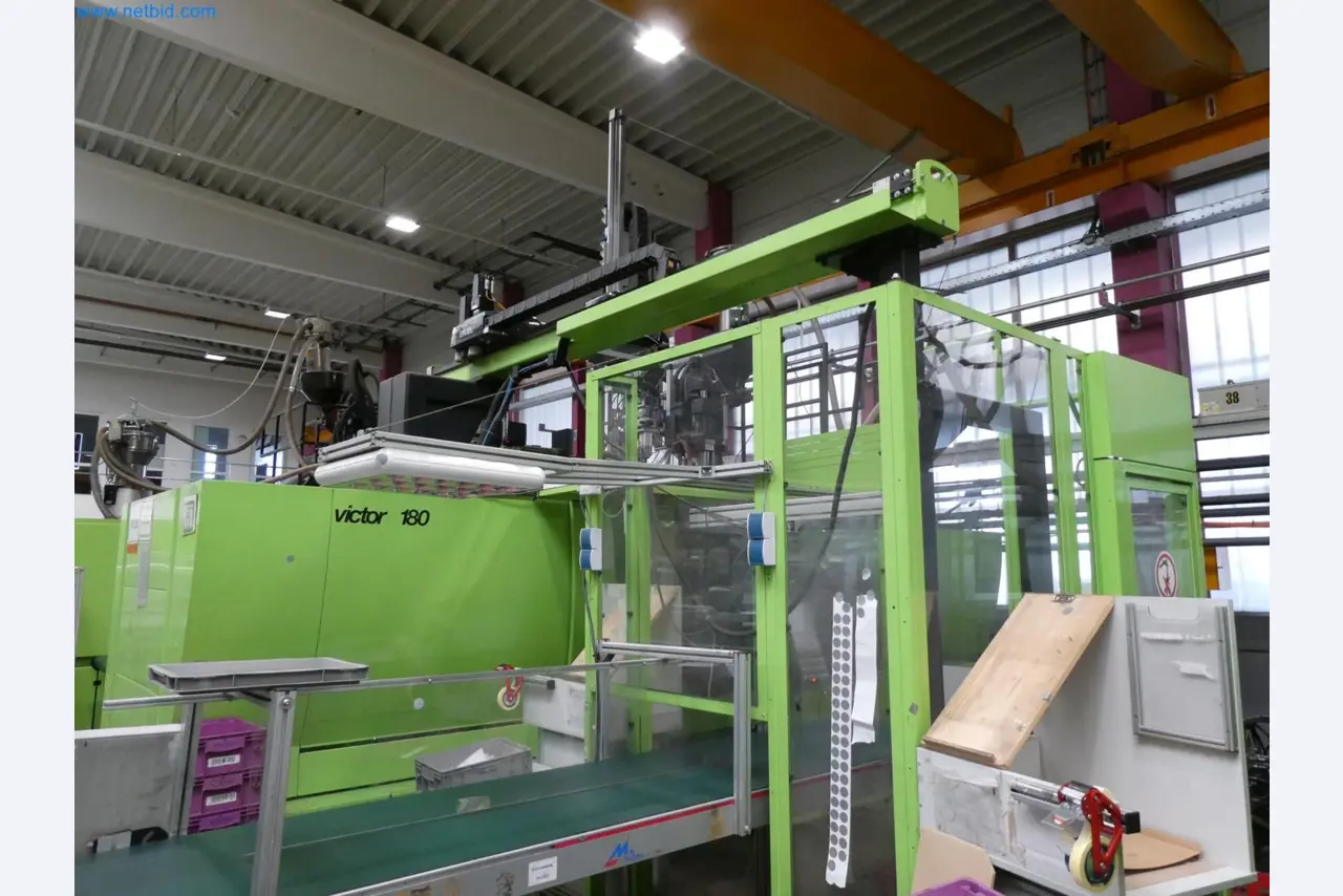 Engel Spritzgießmaschinen und Maschinen aus der Kunststoffindustrie-4