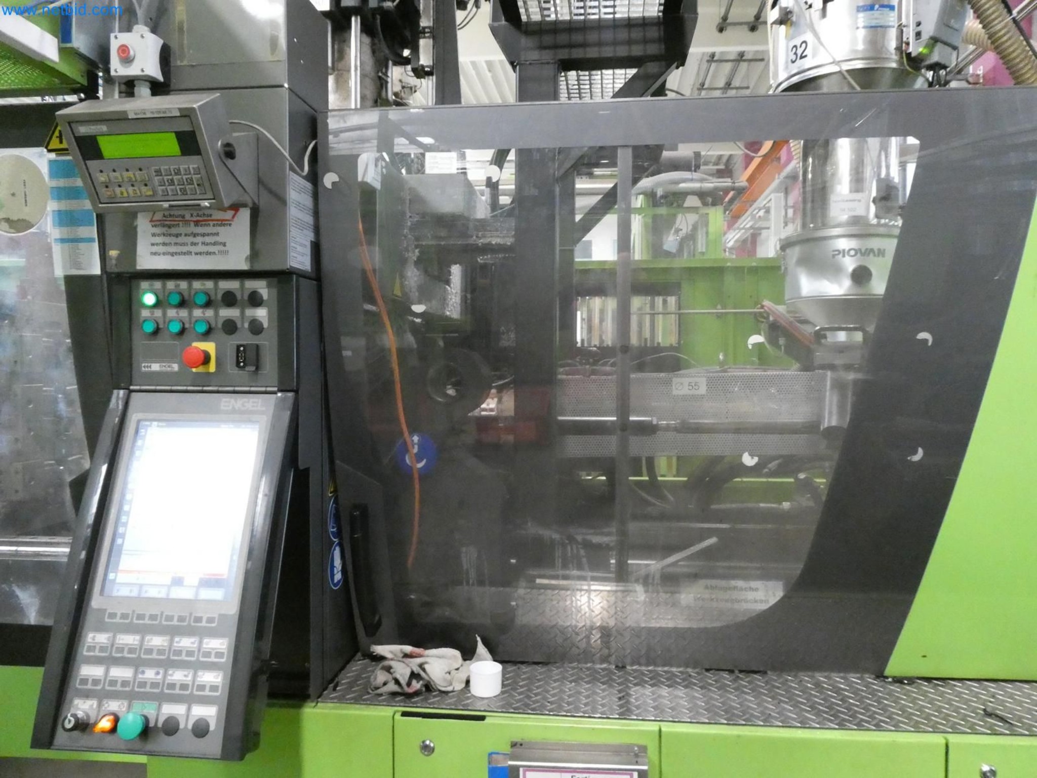 Engel Spritzgießmaschinen und Maschinen aus der Kunststoffindustrie-7