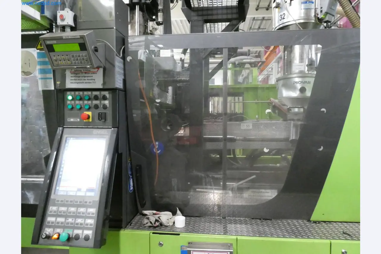 Engel Spritzgießmaschinen und Maschinen aus der Kunststoffindustrie-7