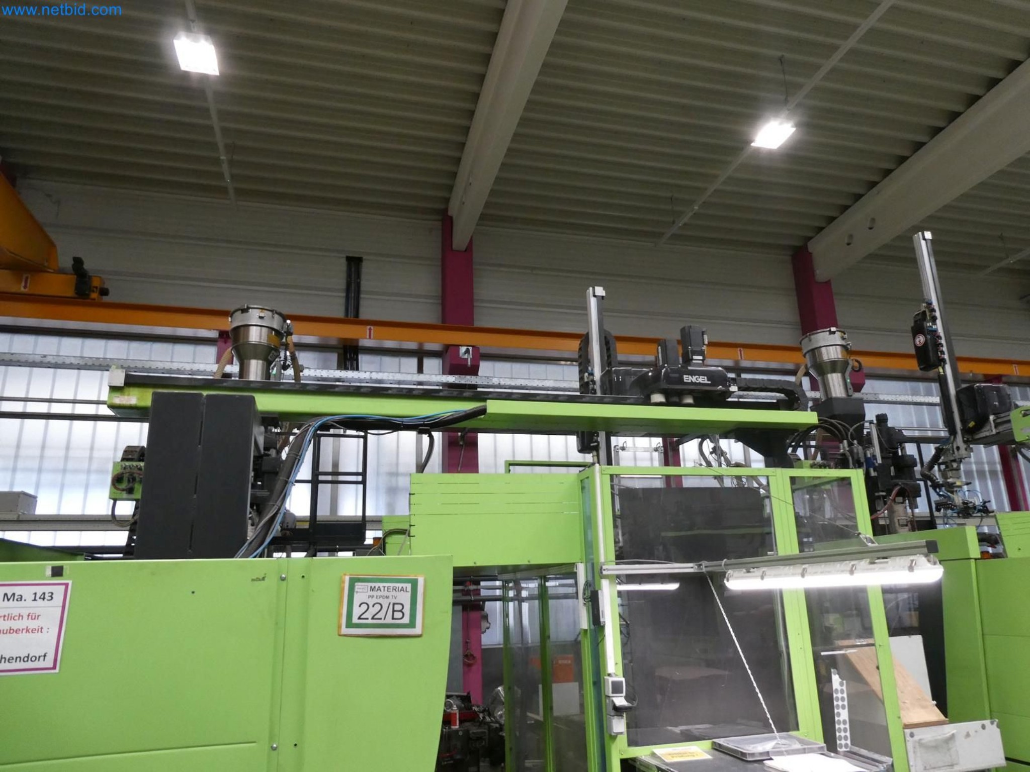 Engel Spritzgießmaschinen und Maschinen aus der Kunststoffindustrie-10