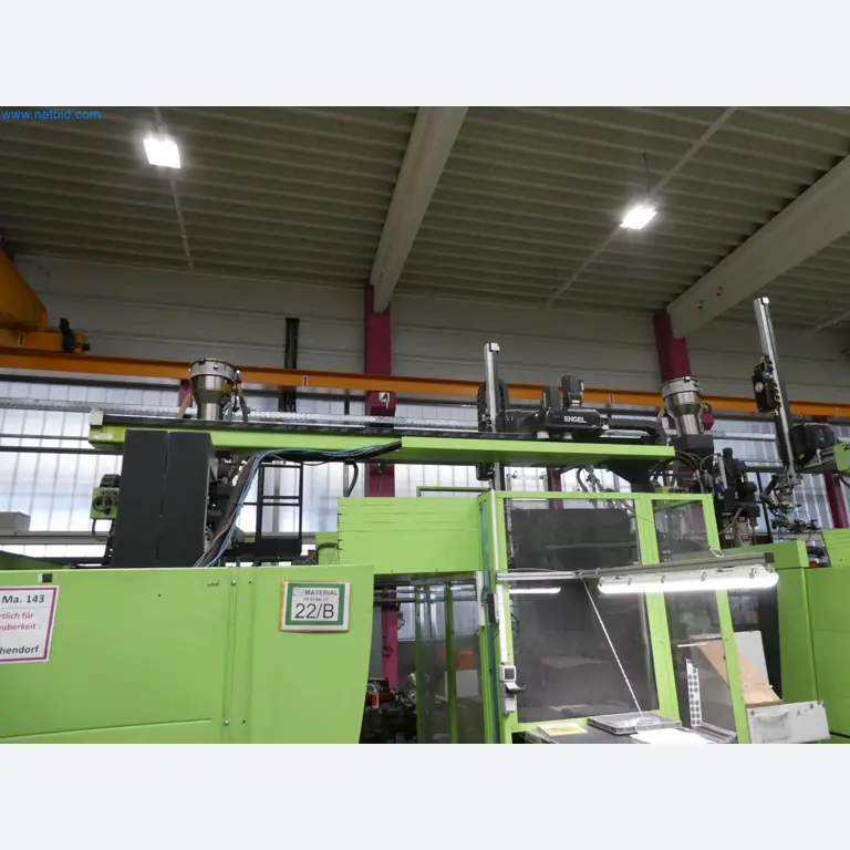 Engel Spritzgießmaschinen und Maschinen aus der Kunststoffindustrie-10