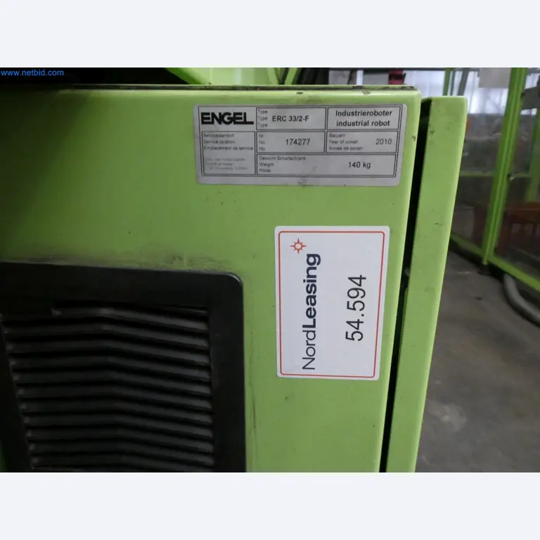 Engel Spritzgießmaschinen und Maschinen aus der Kunststoffindustrie-11