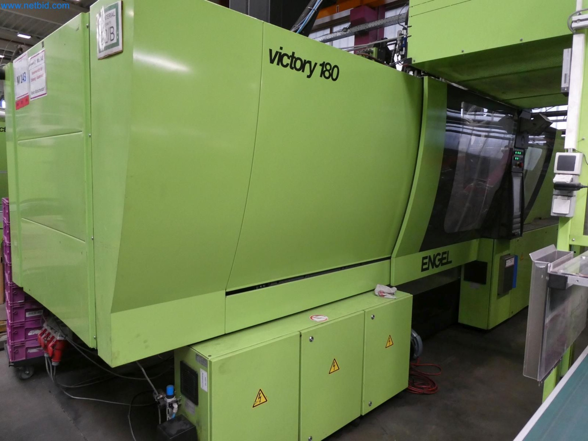 Engel Spritzgießmaschinen und Maschinen aus der Kunststoffindustrie-2