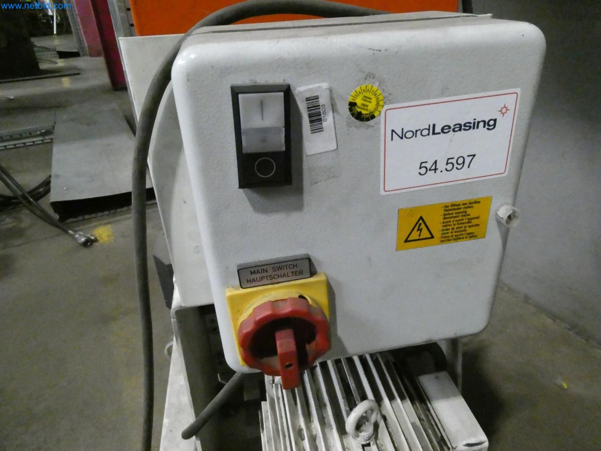 Engel Spritzgießmaschinen und Maschinen aus der Kunststoffindustrie-3