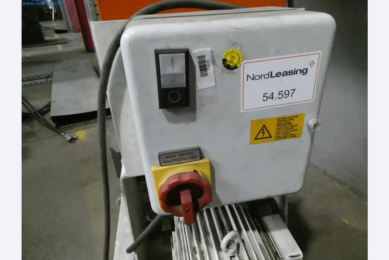 Engel Spritzgießmaschinen und Maschinen aus der Kunststoffindustrie-3