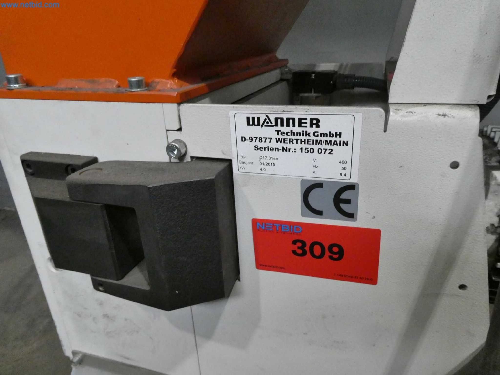 Engel Spritzgießmaschinen und Maschinen aus der Kunststoffindustrie-4