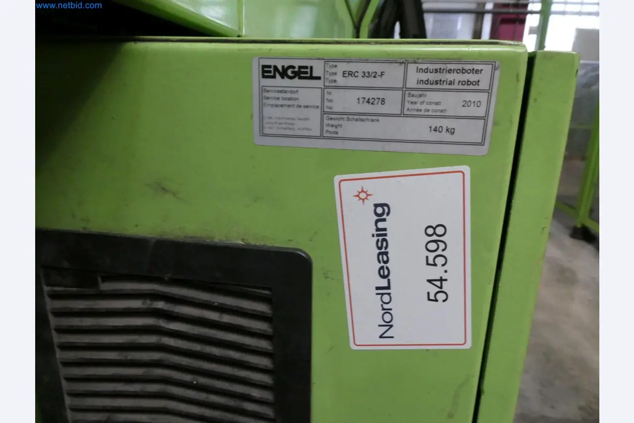 Engel Spritzgießmaschinen und Maschinen aus der Kunststoffindustrie-10