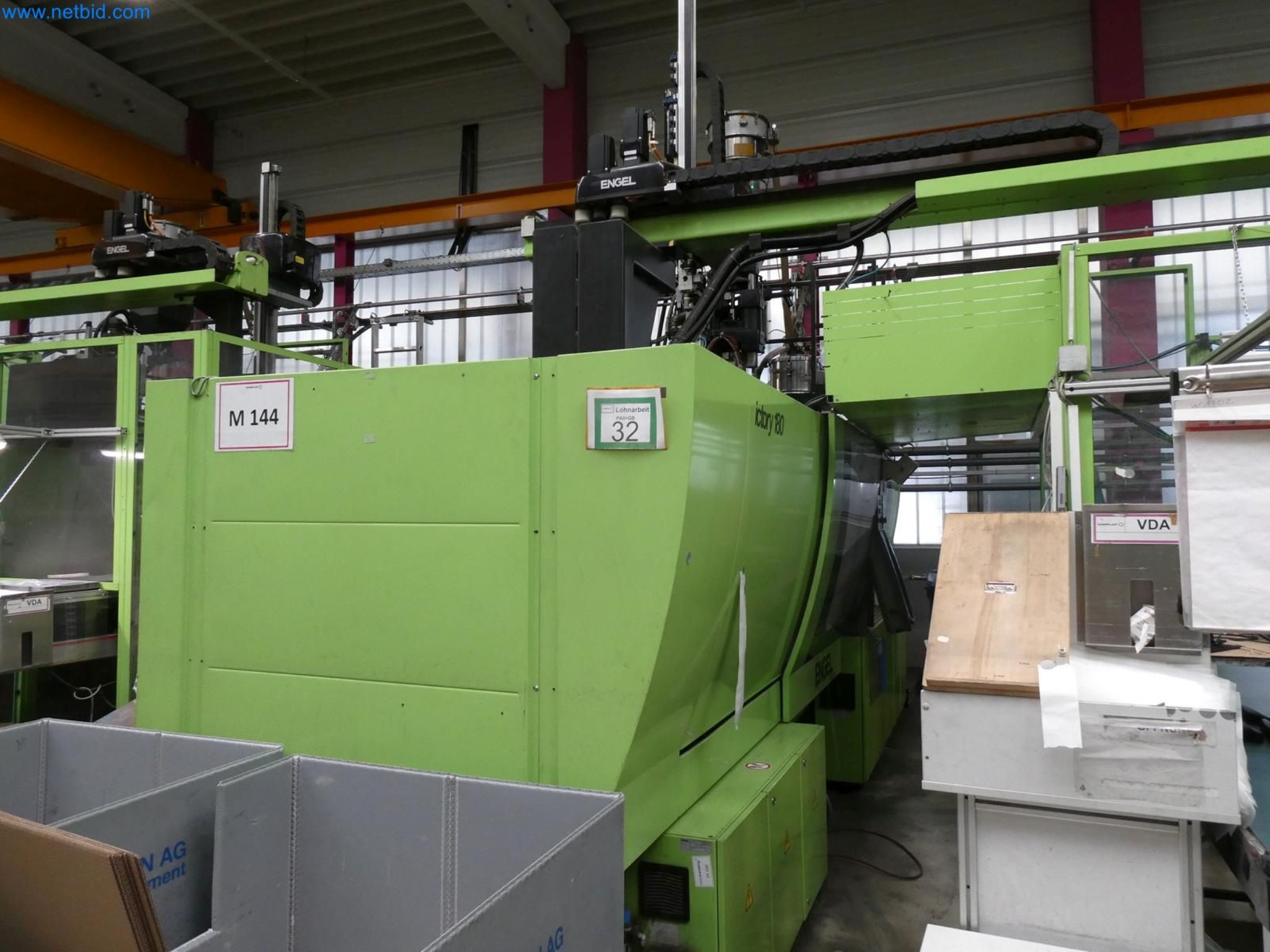 Engel Spritzgießmaschinen und Maschinen aus der Kunststoffindustrie-1