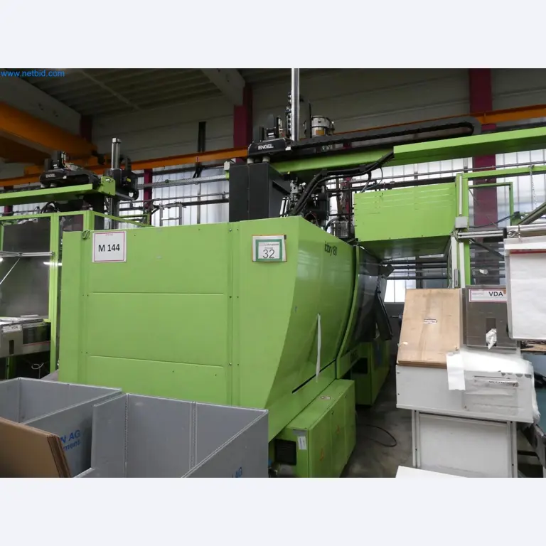 Engel Spritzgießmaschinen und Maschinen aus der Kunststoffindustrie-1