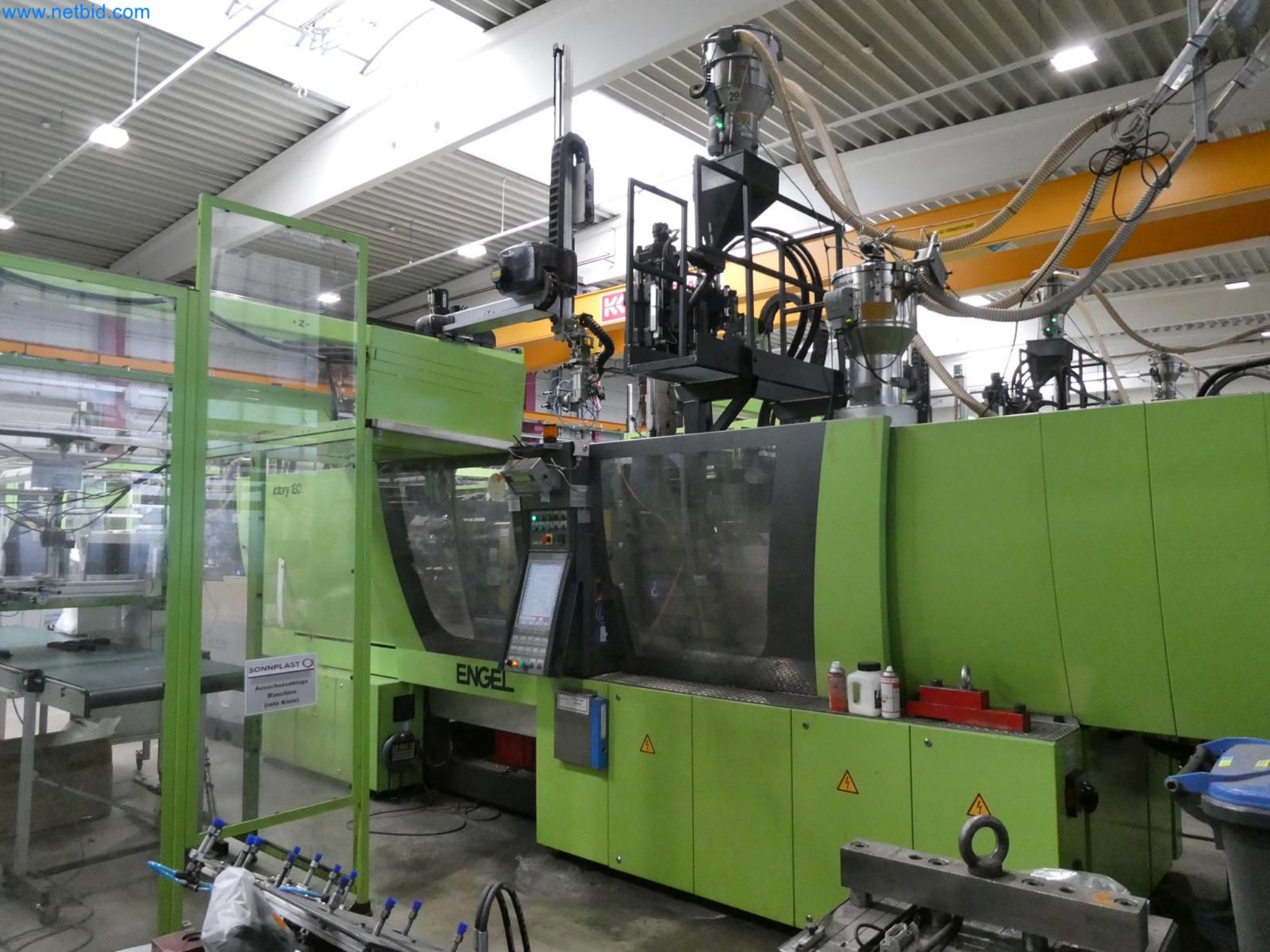 Engel Spritzgießmaschinen und Maschinen aus der Kunststoffindustrie-2
