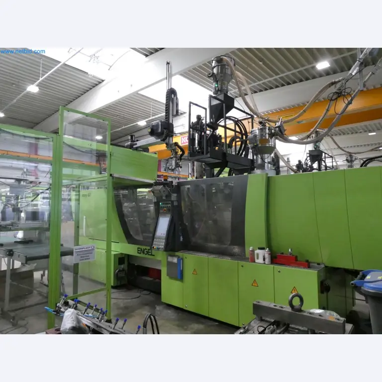 Engel Spritzgießmaschinen und Maschinen aus der Kunststoffindustrie-2