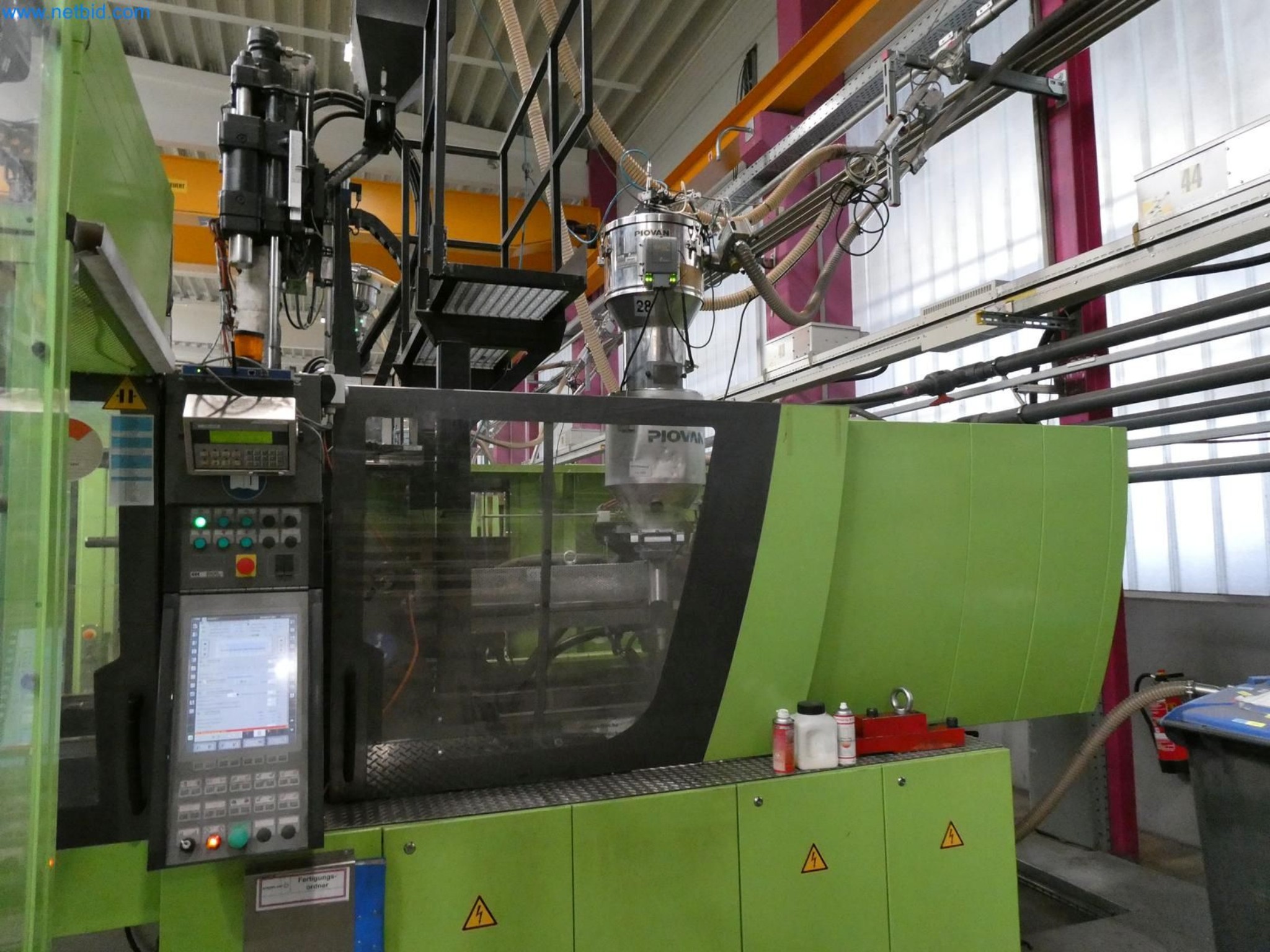 Engel Spritzgießmaschinen und Maschinen aus der Kunststoffindustrie-4