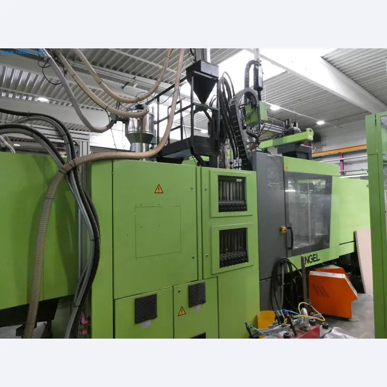 Engel Spritzgießmaschinen und Maschinen aus der Kunststoffindustrie-5