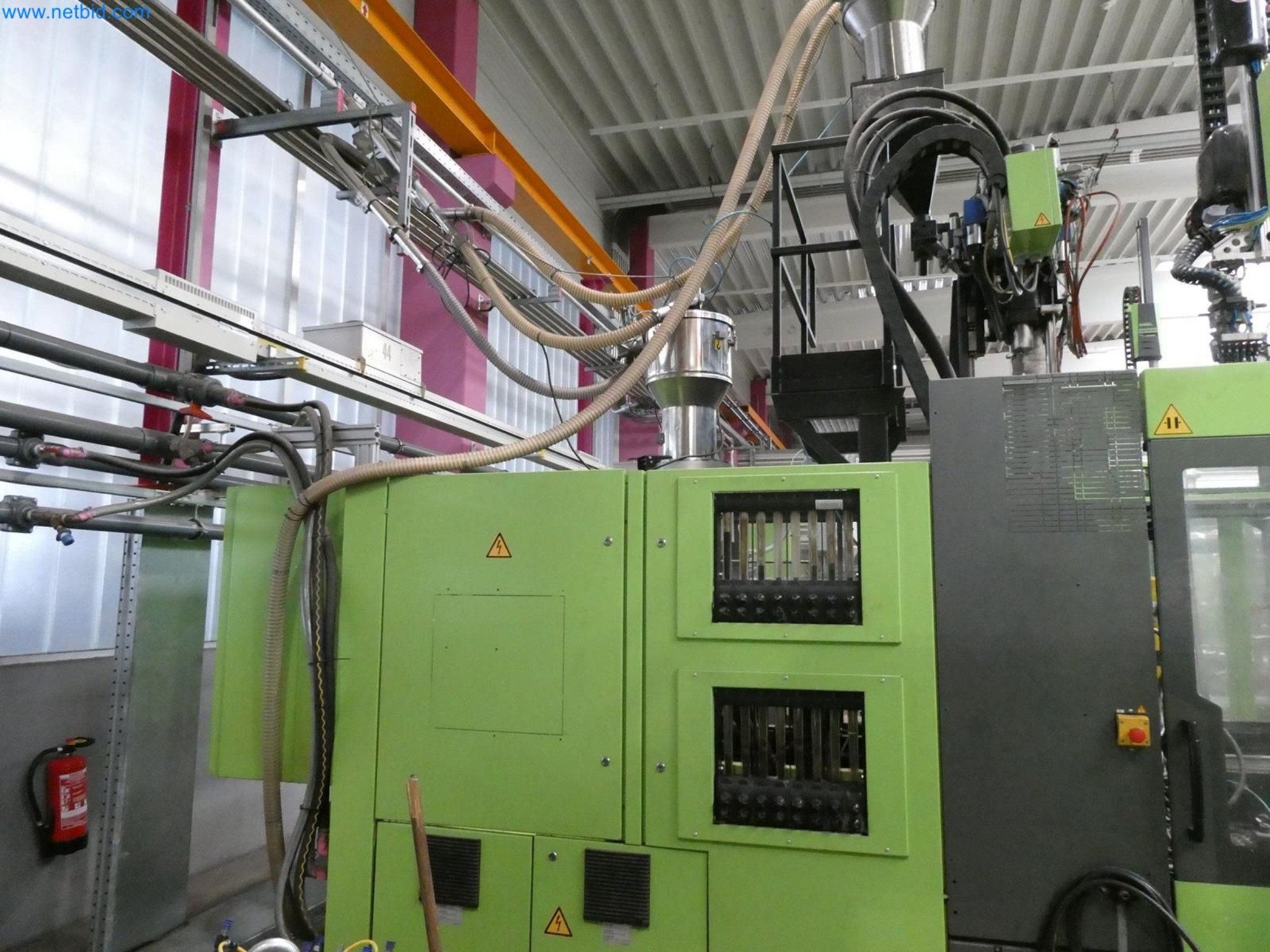 Engel Spritzgießmaschinen und Maschinen aus der Kunststoffindustrie-6