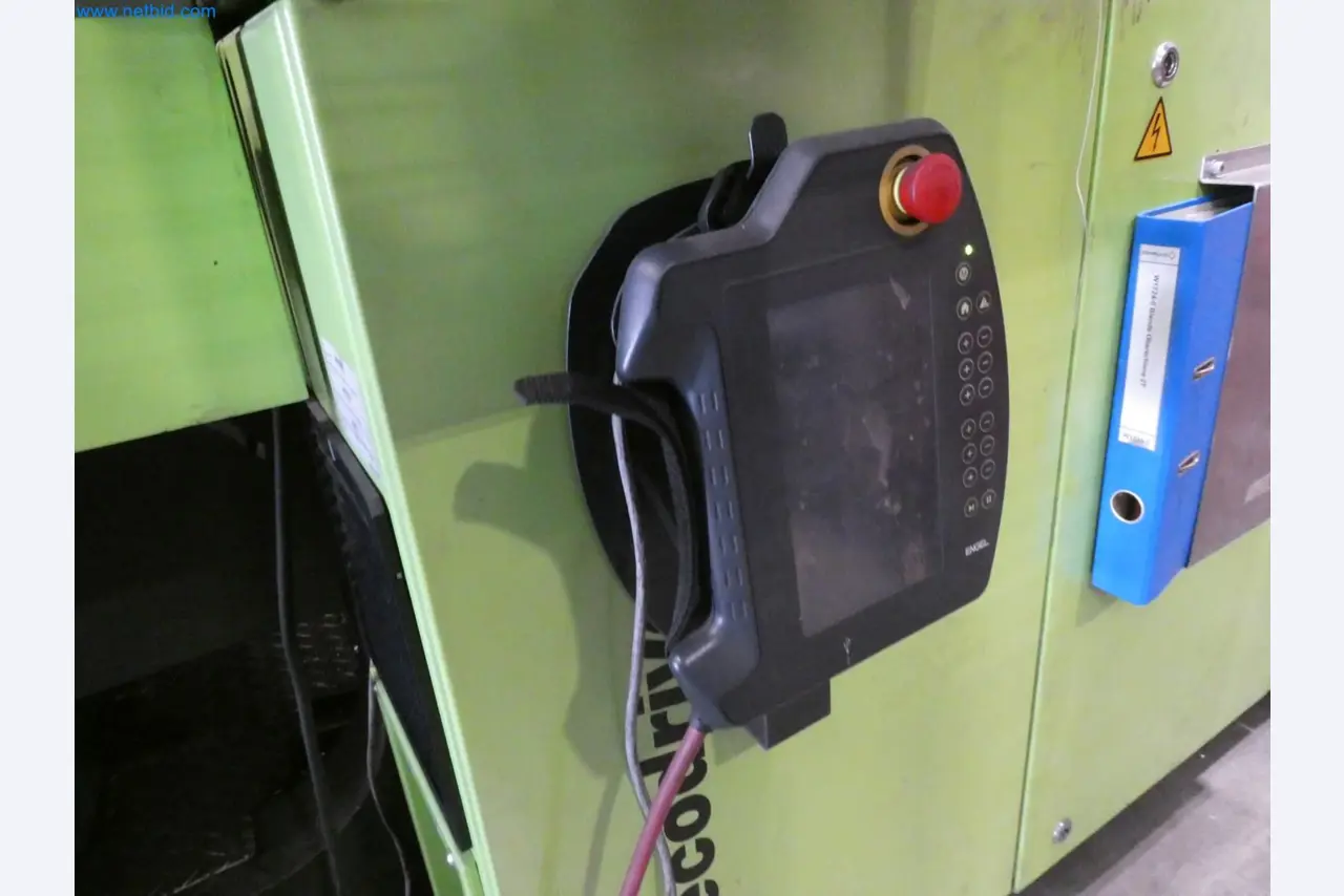 Engel Spritzgießmaschinen und Maschinen aus der Kunststoffindustrie-11