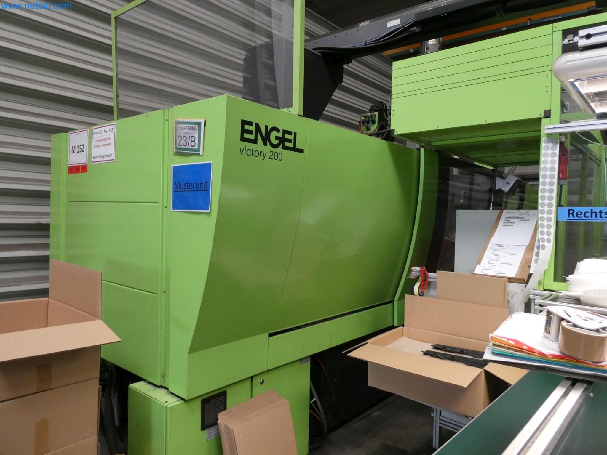 Engel Spritzgießmaschinen und Maschinen aus der Kunststoffindustrie-2