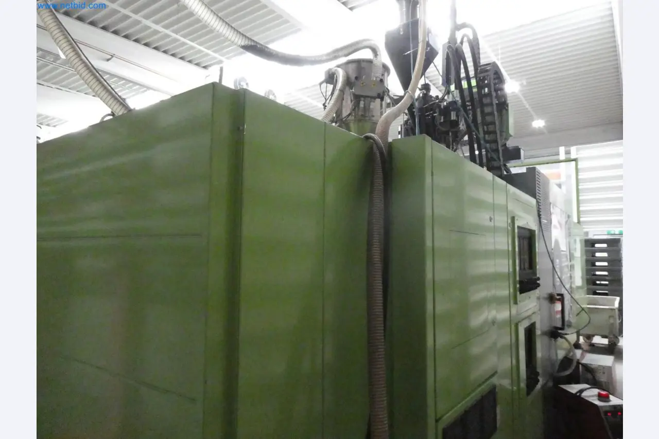 Engel Spritzgießmaschinen und Maschinen aus der Kunststoffindustrie-5