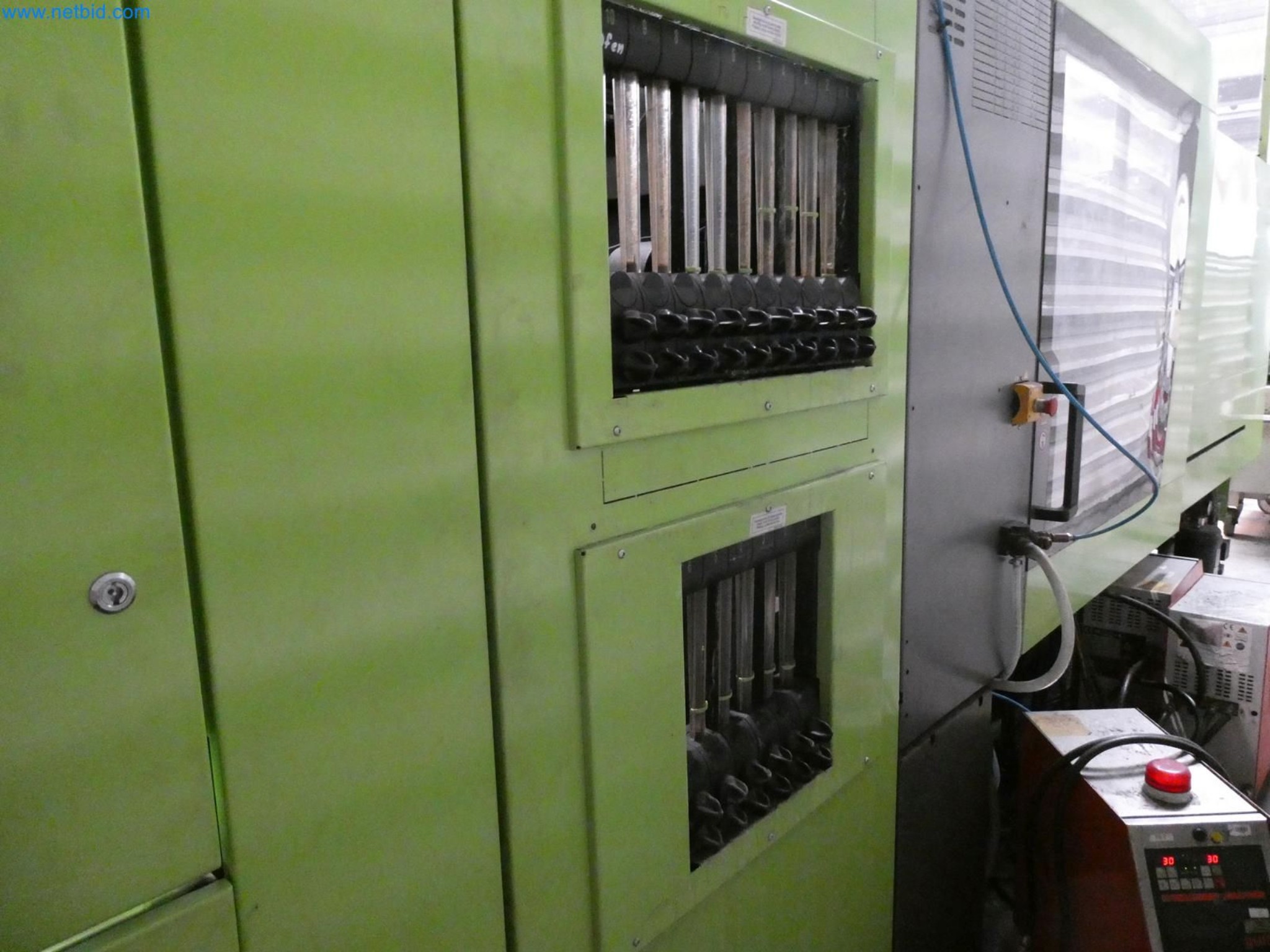 Engel Spritzgießmaschinen und Maschinen aus der Kunststoffindustrie-6