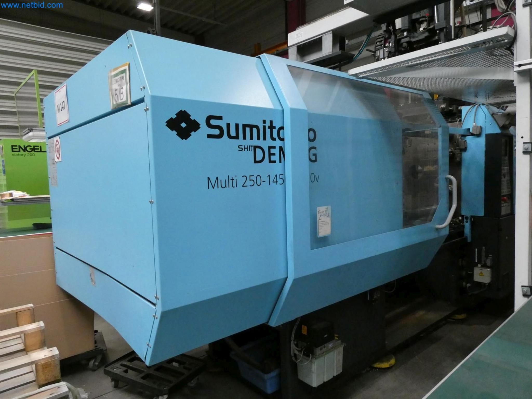 Engel Spritzgießmaschinen und Maschinen aus der Kunststoffindustrie-2