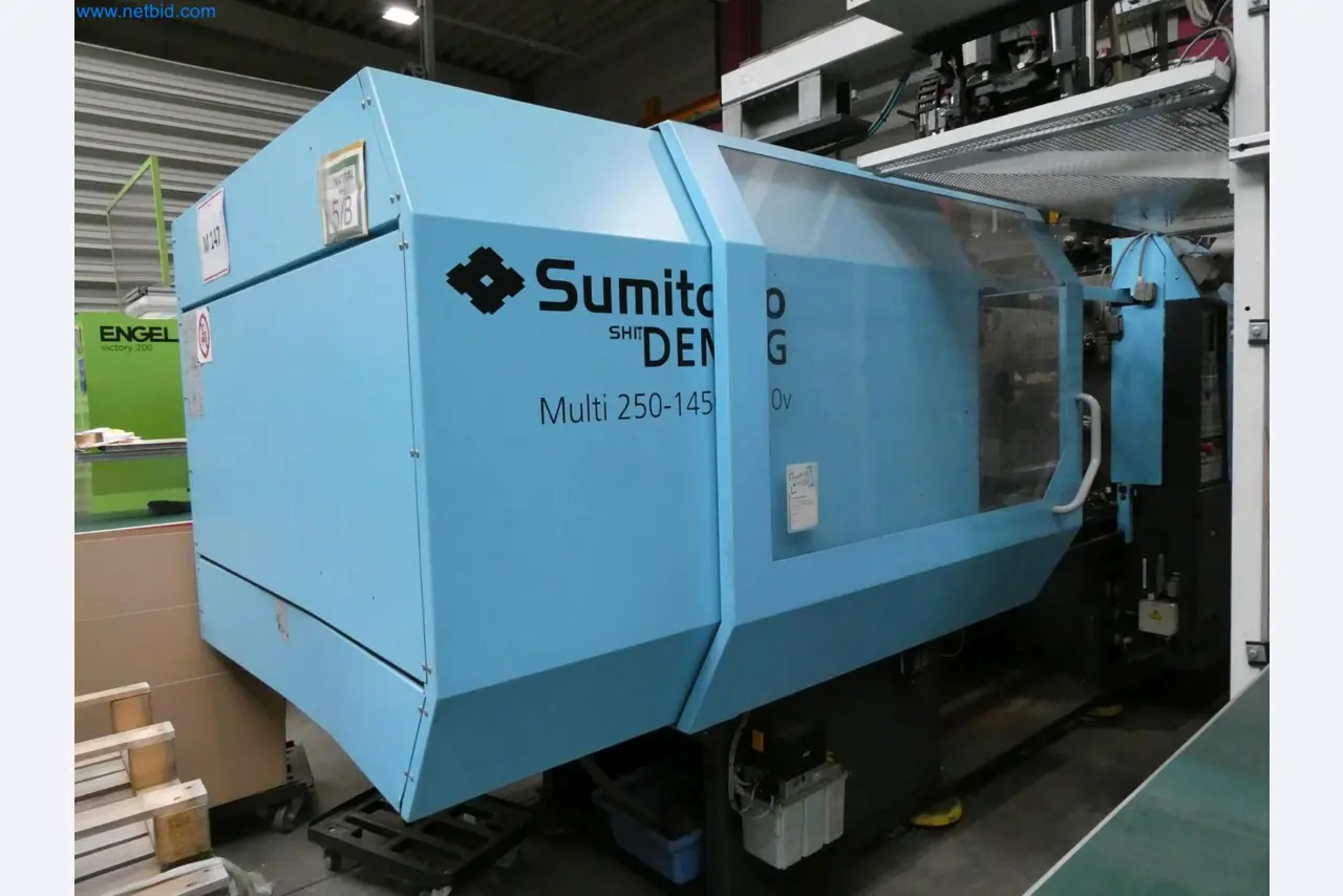 Engel Spritzgießmaschinen und Maschinen aus der Kunststoffindustrie-2