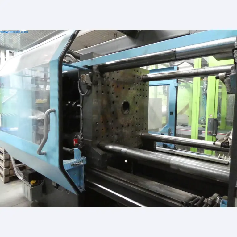 Engel Spritzgießmaschinen und Maschinen aus der Kunststoffindustrie-4