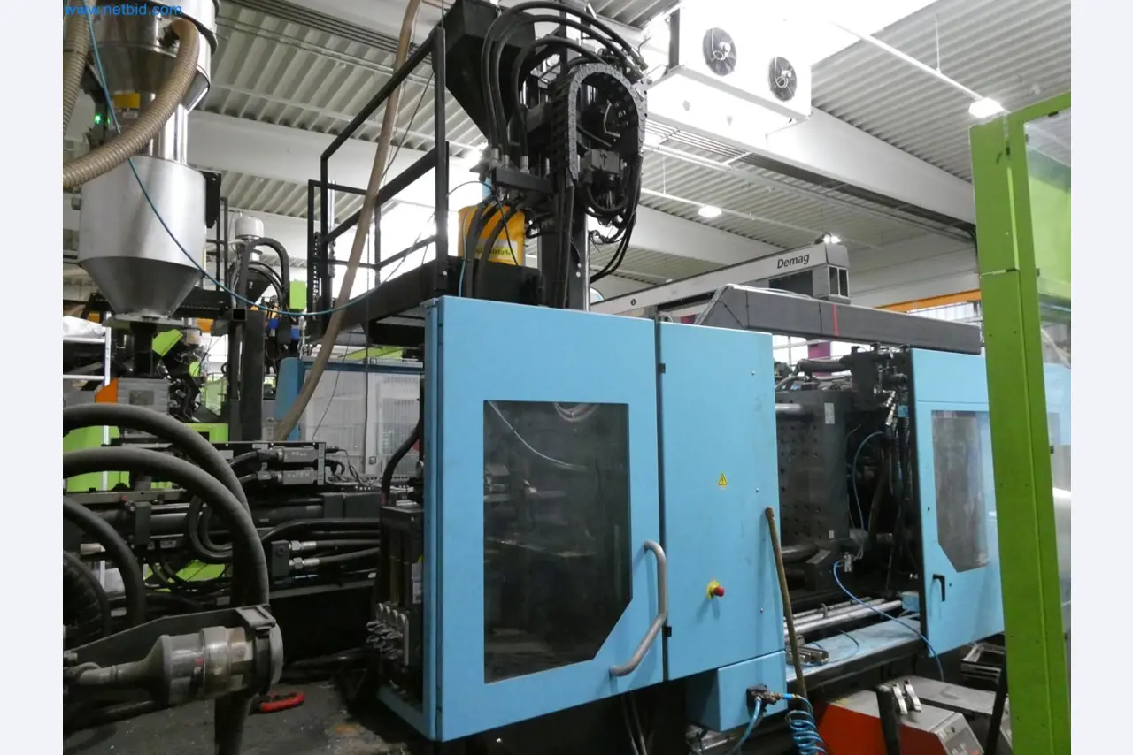 Engel Spritzgießmaschinen und Maschinen aus der Kunststoffindustrie-8