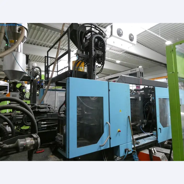 Engel Spritzgießmaschinen und Maschinen aus der Kunststoffindustrie-8