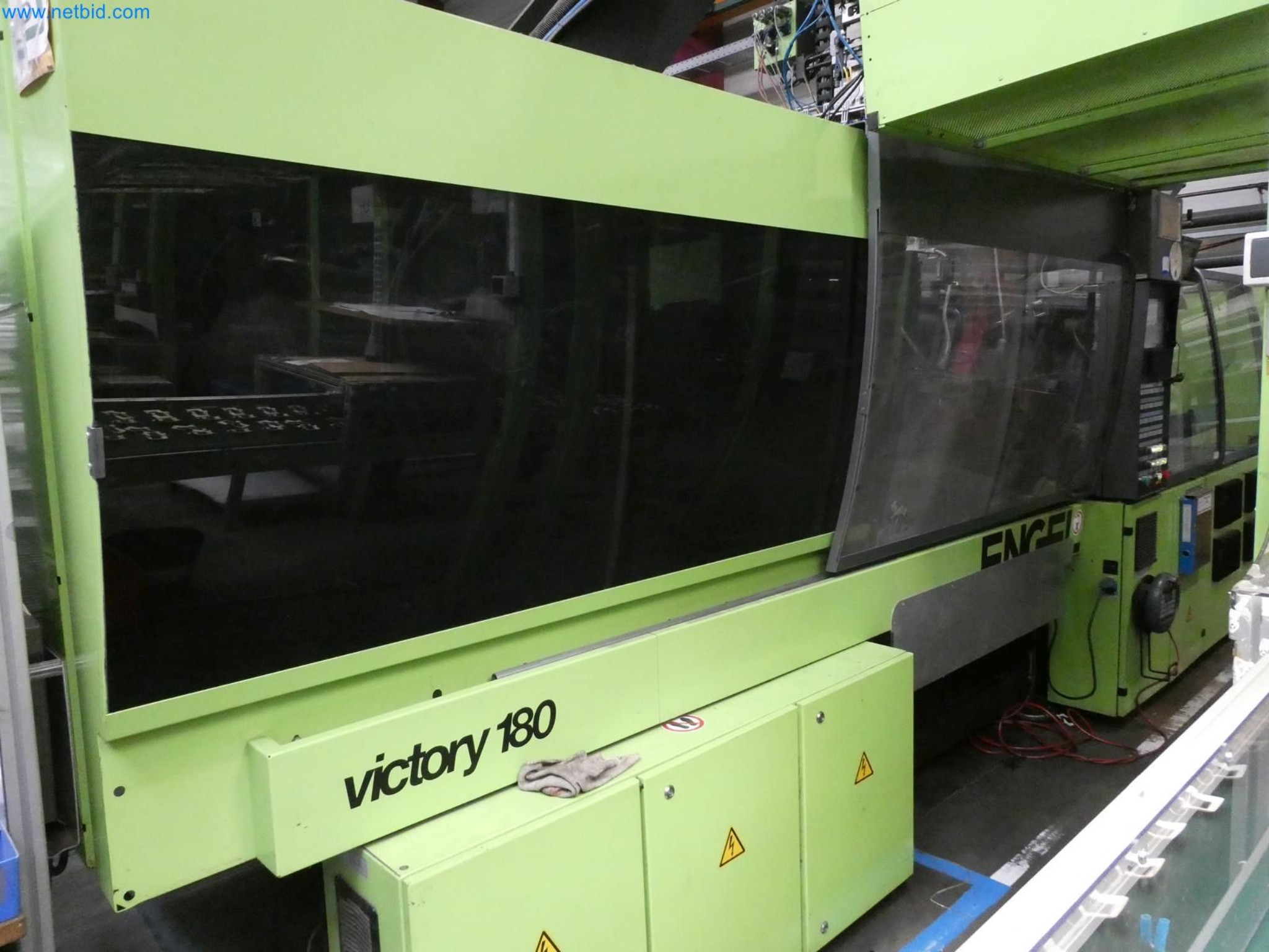 Engel Spritzgießmaschinen und Maschinen aus der Kunststoffindustrie-5