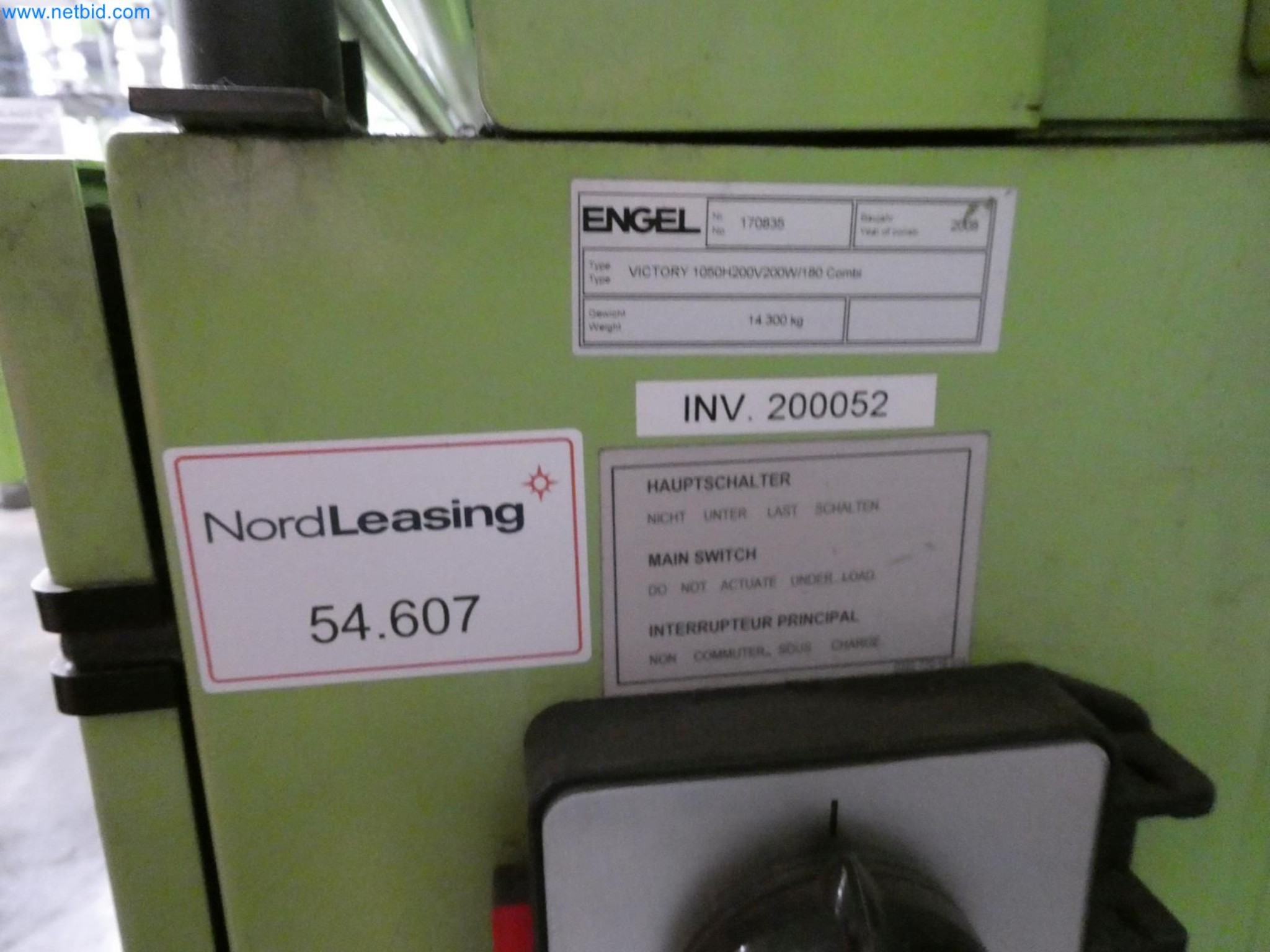 Engel Spritzgießmaschinen und Maschinen aus der Kunststoffindustrie-9