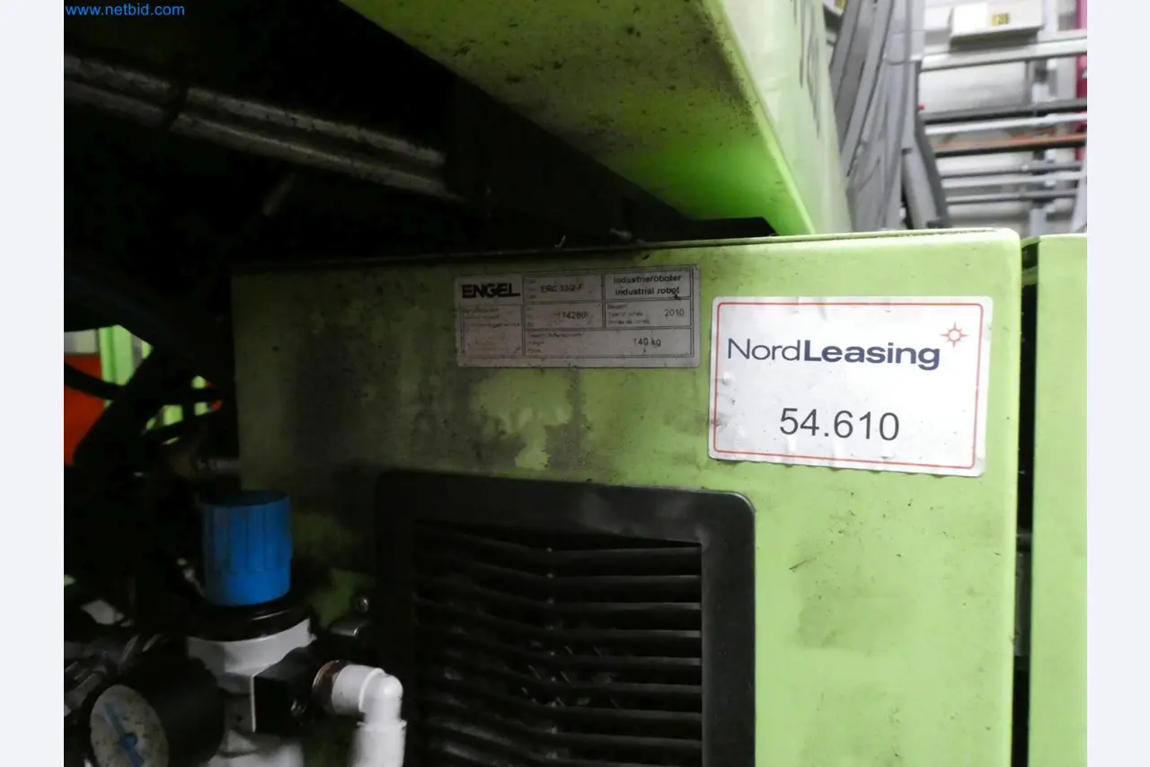 Engel Spritzgießmaschinen und Maschinen aus der Kunststoffindustrie-11