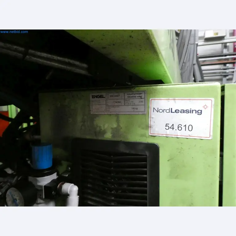 Engel Spritzgießmaschinen und Maschinen aus der Kunststoffindustrie-11