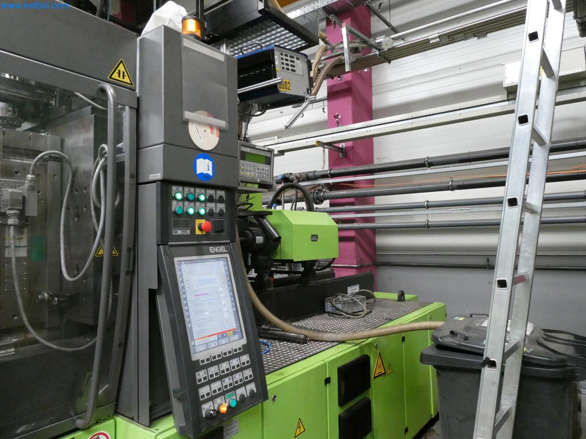 Engel Spritzgießmaschinen und Maschinen aus der Kunststoffindustrie-4