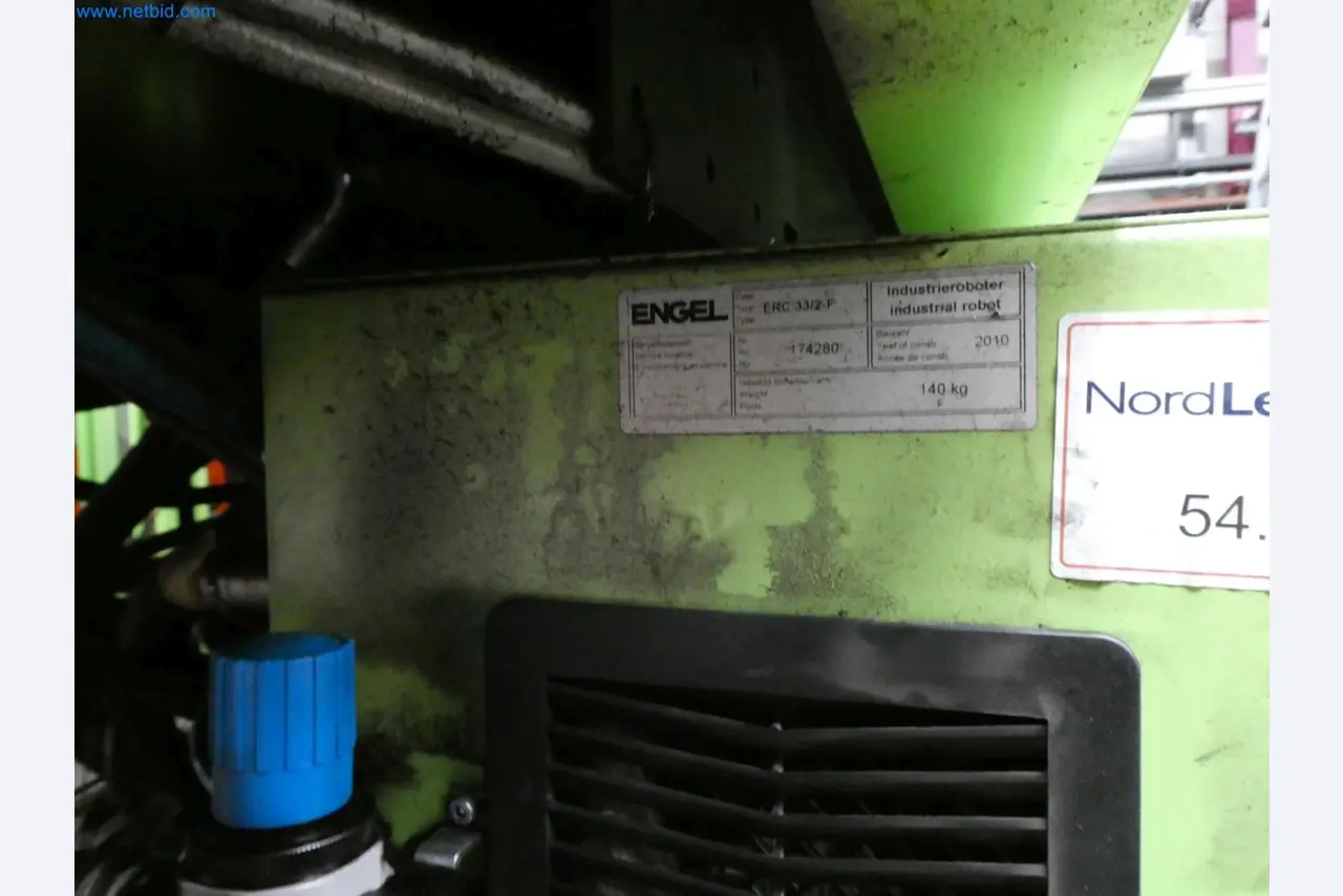 Engel Spritzgießmaschinen und Maschinen aus der Kunststoffindustrie-9